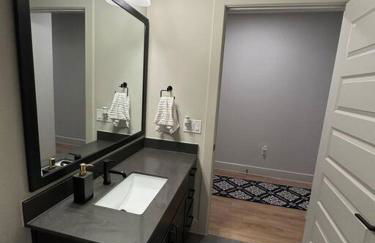 1 Bedroom apt suite Wifi fitness room Deep Ellum-FIFA WORLD CUP 2026 - Photo 15