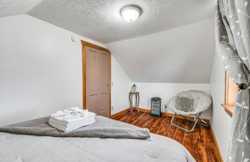 Cozy New York Farmhouse with Porch, Grill and Fire Pit - Foto 29