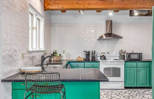 Stone Cabin on Valley View - Firepit & Hot Tub - Foto 13