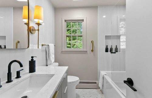 Renovated Retreat with Heated Pool - Foto 24