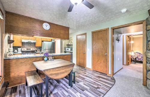 Mimis Place about Ohio Countryside Duplex with Deck - Foto 7