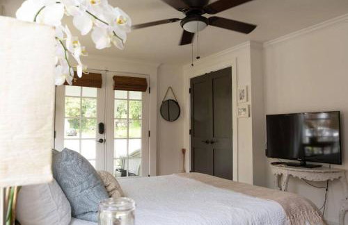 Historic Coastal Suite Steps to the Water - Suite One - Foto 1