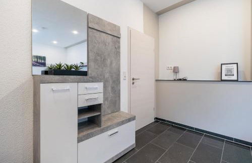 Stylische große 5-Zimmerwohnung-WLAN-Free Parking- - Foto 35