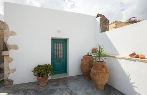 Iliopetra Studio - Photo 17