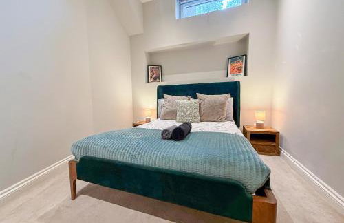 2-Bedroom flat with private patio & firepit in Shepherds Bush near Hammersmith by Staylio Ltd - Foto 25