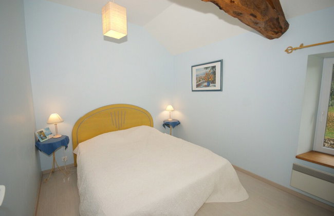 Spacious Holiday Home in Besse With Swimming Pool - Foto 10