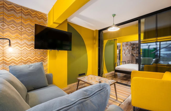 Flat w Jacuzzi and Backyard 6 min to Kadikoy Coast - Foto 2