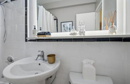 The Chelsea - Airy King 1BR with Queen Sleeper and Free parking - Foto 15