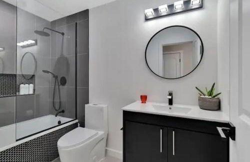 Havana House oasis with pool spa firepit game room and Mountain Views Be away from the city rules - Foto 26