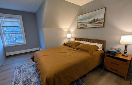 Charming 3BR near Boston, Airport and Beach with parking - Foto 31