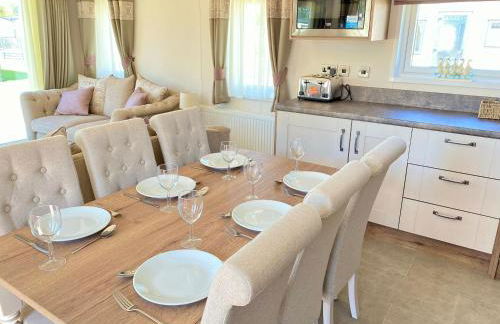 Puddleducks, Dog Friendly Hot Tub Lodge - Foto 8