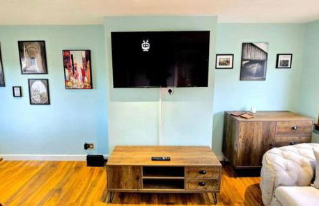 Super luxury 2 bedroom, full house sleep 5 with garden & parking close to airport - Foto 107