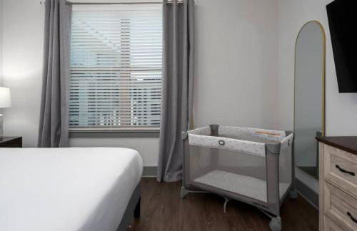 Luxury Apt with shopping and restaurants - Foto 29