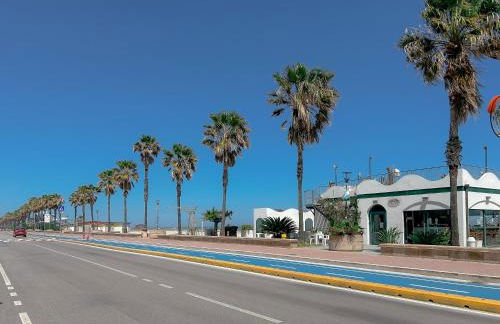 Perfect Spot with WiFi & AC by Host Hero - Foto 19