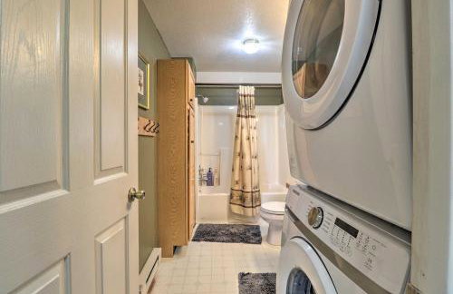 Riverfront Hungry Horse House with Large Deck! - Foto 14