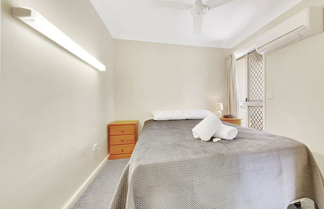 Driftwood On The Beach - Photo 6