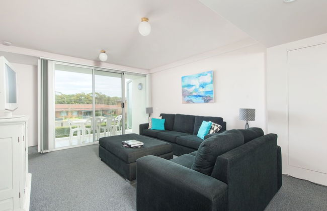 9 Cirrus at Fingal Bay - Photo 8