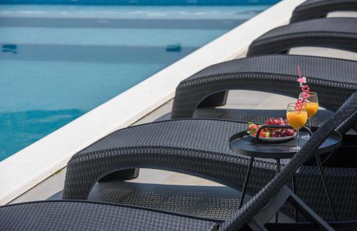 Villa Barbara & Zoran with free parking and heated swimming pool - Photo 51