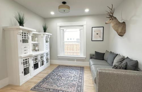 NEW REMODEL Denver Luxury Home with Private HOT TUB - Foto 16