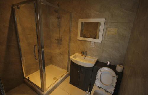 Lee's House - Photo 7