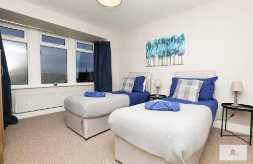 Modern 4-Bedroom 2-Bathroom with Off Road Parking in Great Sankey by Amazing Spaces Relocations Ltd - Foto 16