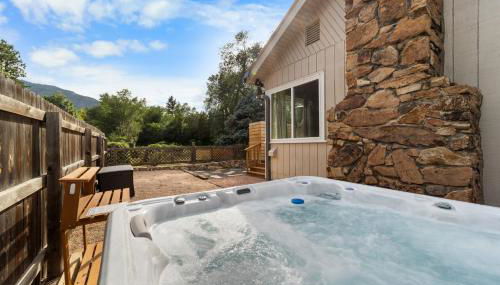 Canyon Retreat with Hot Tub 3min to Broadmoor - Foto 2