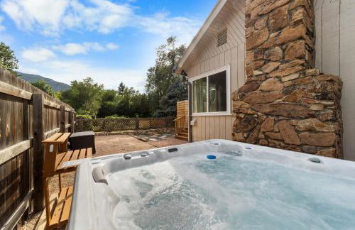 Canyon Retreat with Hot Tub 3min to Broadmoor - Foto 2