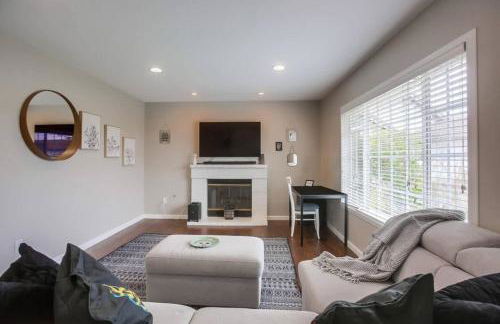 15 Min from Torrey Pines State Beach and Golf - Photo 1