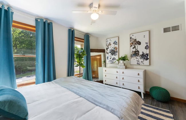 Charming Poconos Retreat With hot tub Fireplace - Foto 20