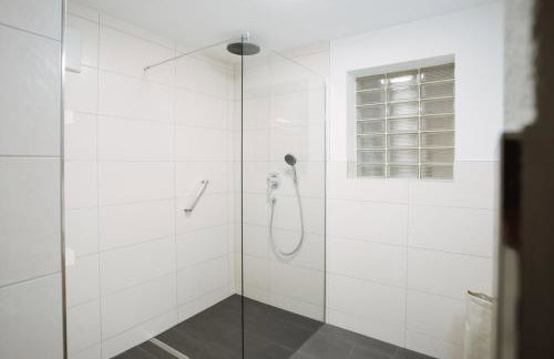 Große Wohnung mit 2 Schlafzimmer - Foto 27