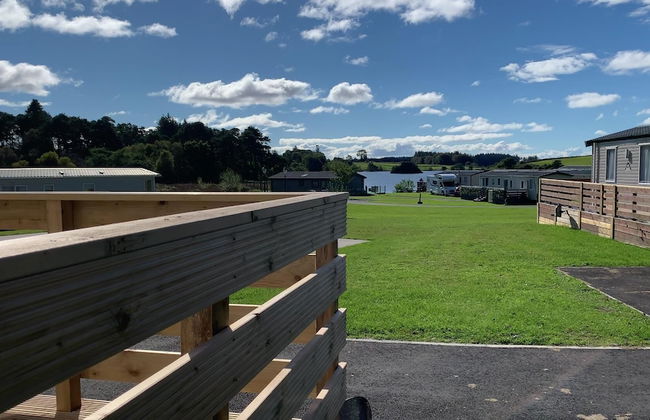 3 Bedrooms Loch Views Heated Pool Close To Beaches - Photo 23