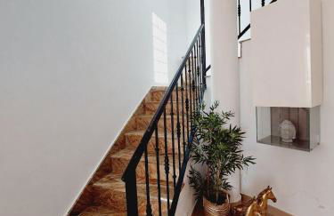 House with a tropical garden - Foto 41