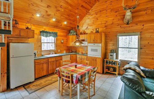 Private South Boardman Cabin on 10 Forest Acres! - Foto 7