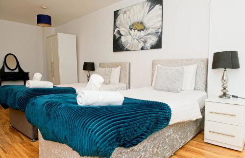 Birmingham City Centre Beautiful Apartment Walking Distance to Bullring Shopping Centre Private Parking - Photo 6