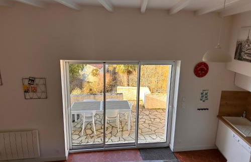 Une maraîchine en bord de conche avec barque sans linge de maison - Foto 18