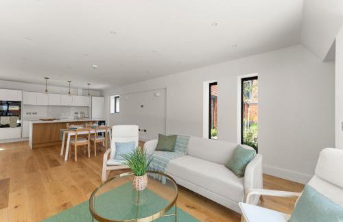 3 Bed House near Purley, by ARP Homes, Free Parking, Ideal for Long Stays & Insurance Bookings - Foto 40