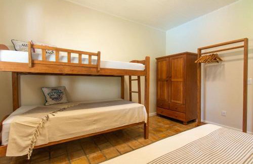 Casa com piscina, churrasqueira e jardim em Lauro de Freitas - até 11 pessoas - Foto 11