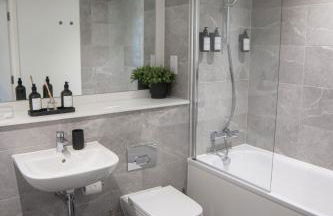 Luxury Mcr 2bed,2bath Apartment- Central location! - Foto 21