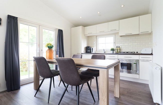 Detached Light Chalet With Dishwasher not far From Hoorn - Foto 15