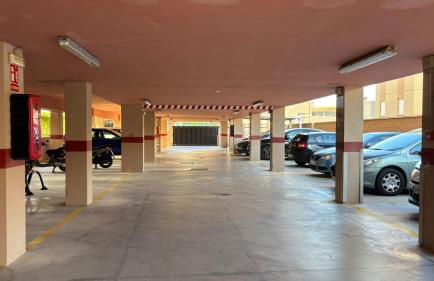 Apartamento nuevo con parking y piscina gratis - Photo 49