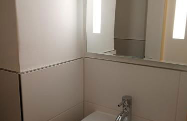 Central-Apt at Lake, CityCenter 5min, Fair 18min!!! - Foto 9