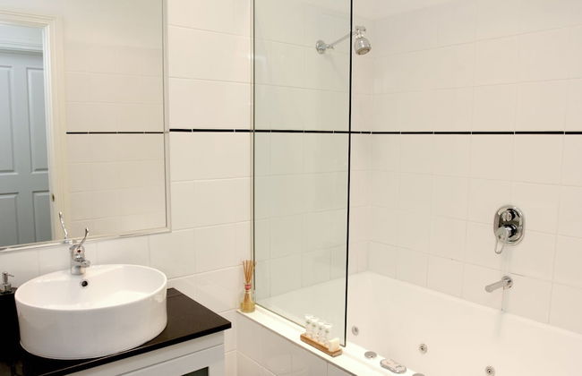 CocknBull Boutique Hotel - Photo 45