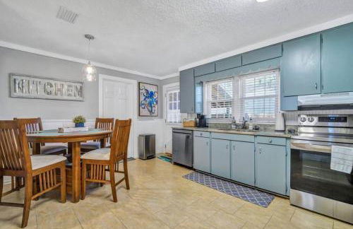 Pierside Retreat Saint Simons Island 3BR Sleeps 8 - Foto 6