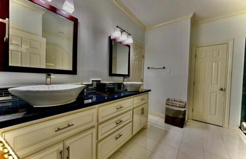 Lakefront Oasis - Photo 41