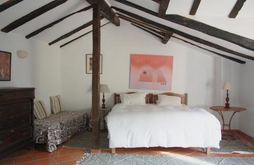 Chapel House of Palacio de Hualle near Comillas - Photo 3