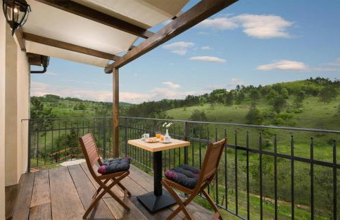 Nice Home In Trviz With Wifi - Photo 2