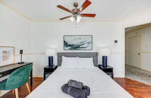 Stunning Dallas Home w Beautiful Yard Big Groups - Foto 24