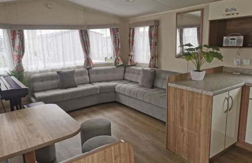 Cosy 3 Bedroom Beachfront Getaway in Mersea - Foto 2