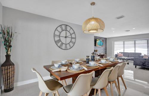 Modern 4 Bedroom -Kosher - Heated Pool - Game Room - Foto 22