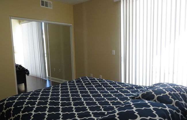 2 Bed 2 Bath in Studio City - Foto 22